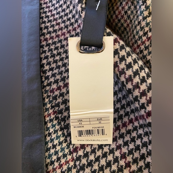 BB DAKOTA Plaid Coat - Picture 4 of 5